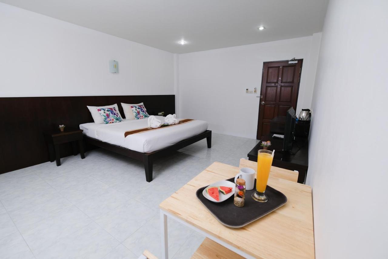 Kiwi Boutique Hotel Patong Buitenkant foto